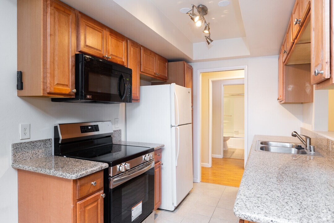Ocean Park Apartments, smc, 1128 Ocean Park Blvd, Santa Monica, CA 90405