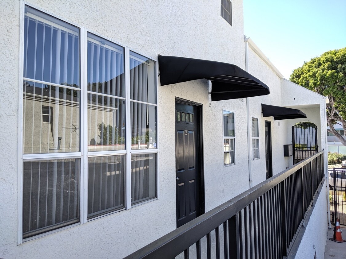 2452 S Centinela Ave, smc, 2452 S Centinela Ave, Los Angeles, CA 90064