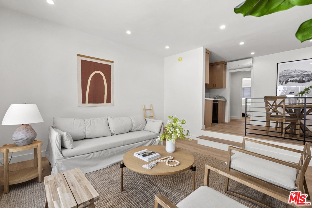 843 11th St, smc, 843 11th St, Santa Monica, CA 90403
