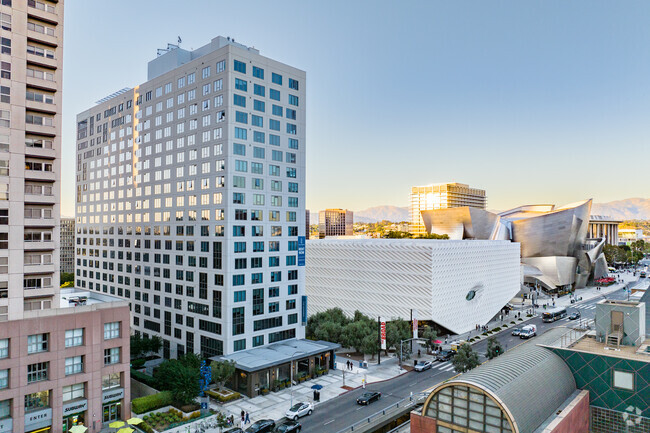 The Emerson, usc, 225 S Grand Ave, Los Angeles, CA 90012, USA