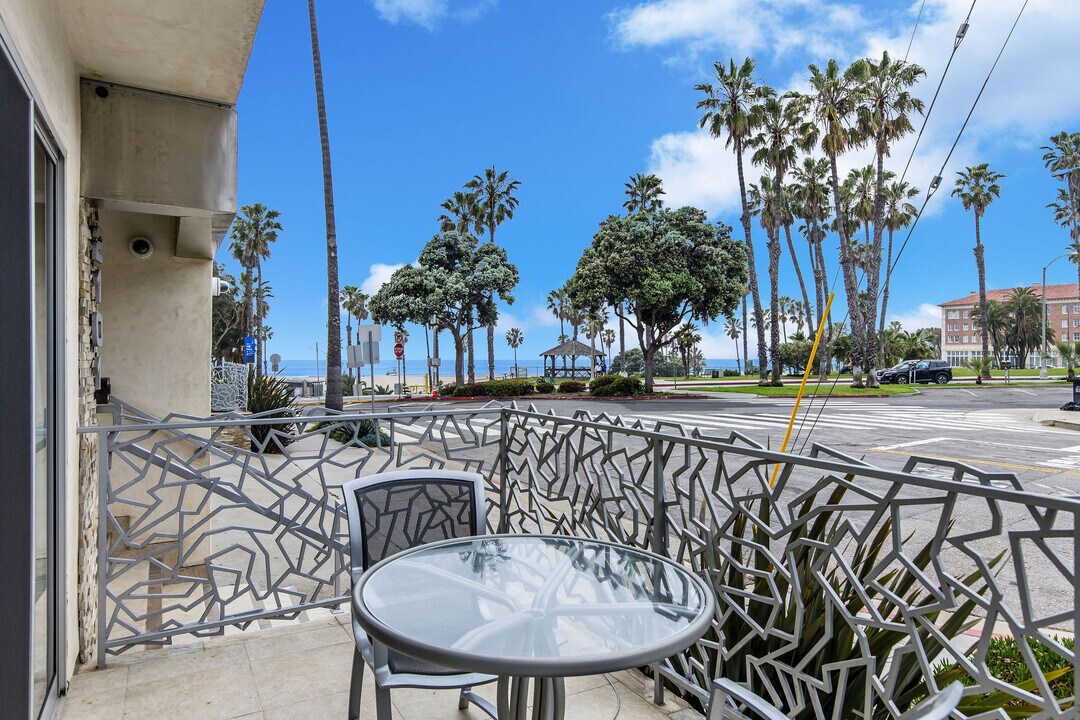Ocean Condos, smc, 2101 Ocean Ave, Santa Monica, CA 90405