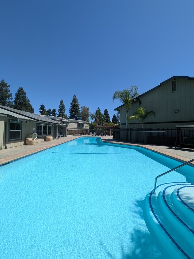Almondwood Apartments, ucd, 1212 Alvarado Ave, Davis, CA 95616