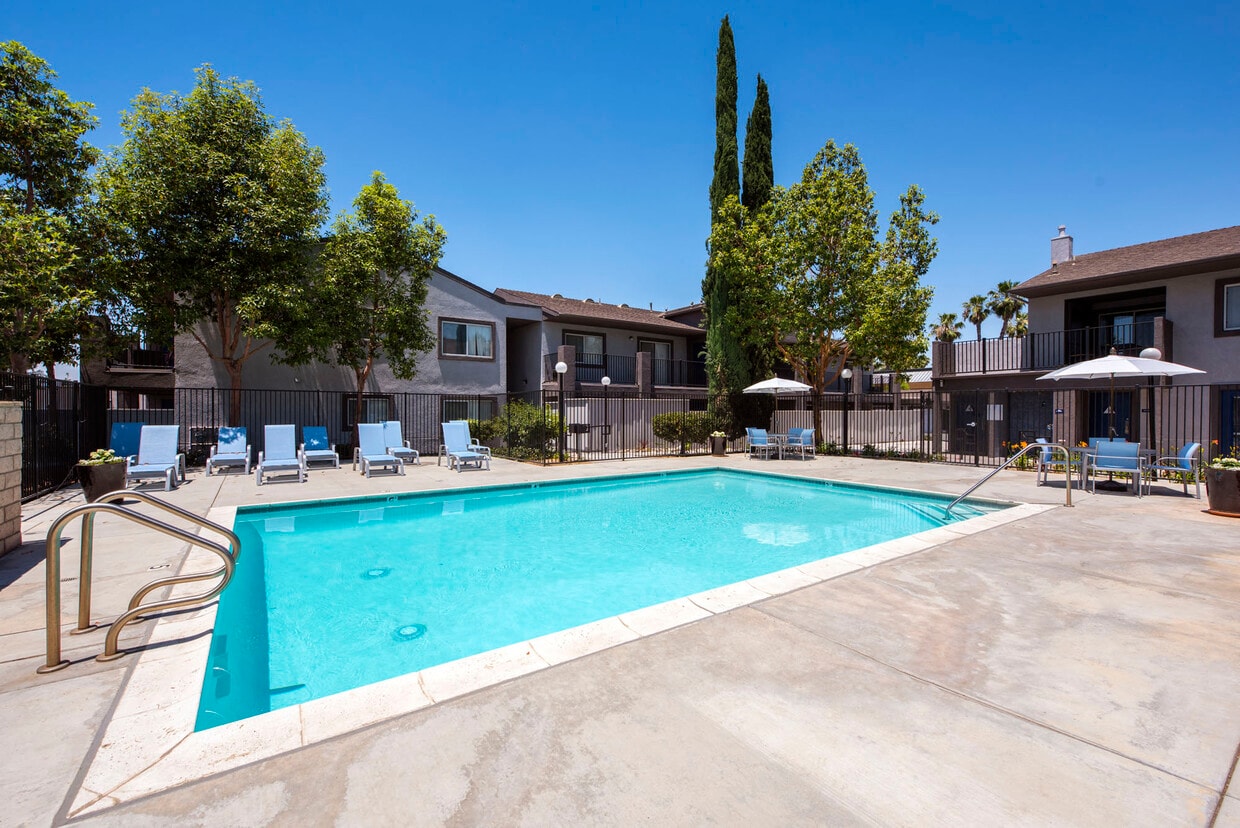 Cranford Court Apts, ucr, 3939 Cranford Ave, Riverside, CA 92507
