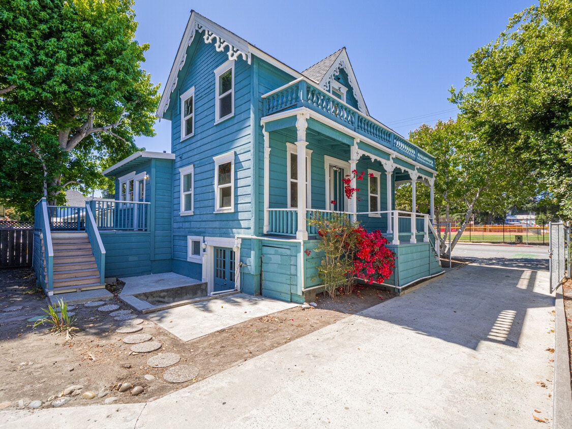 Santa Cruz, ucsc, 807 Laurel St, Santa Cruz, CA 95060