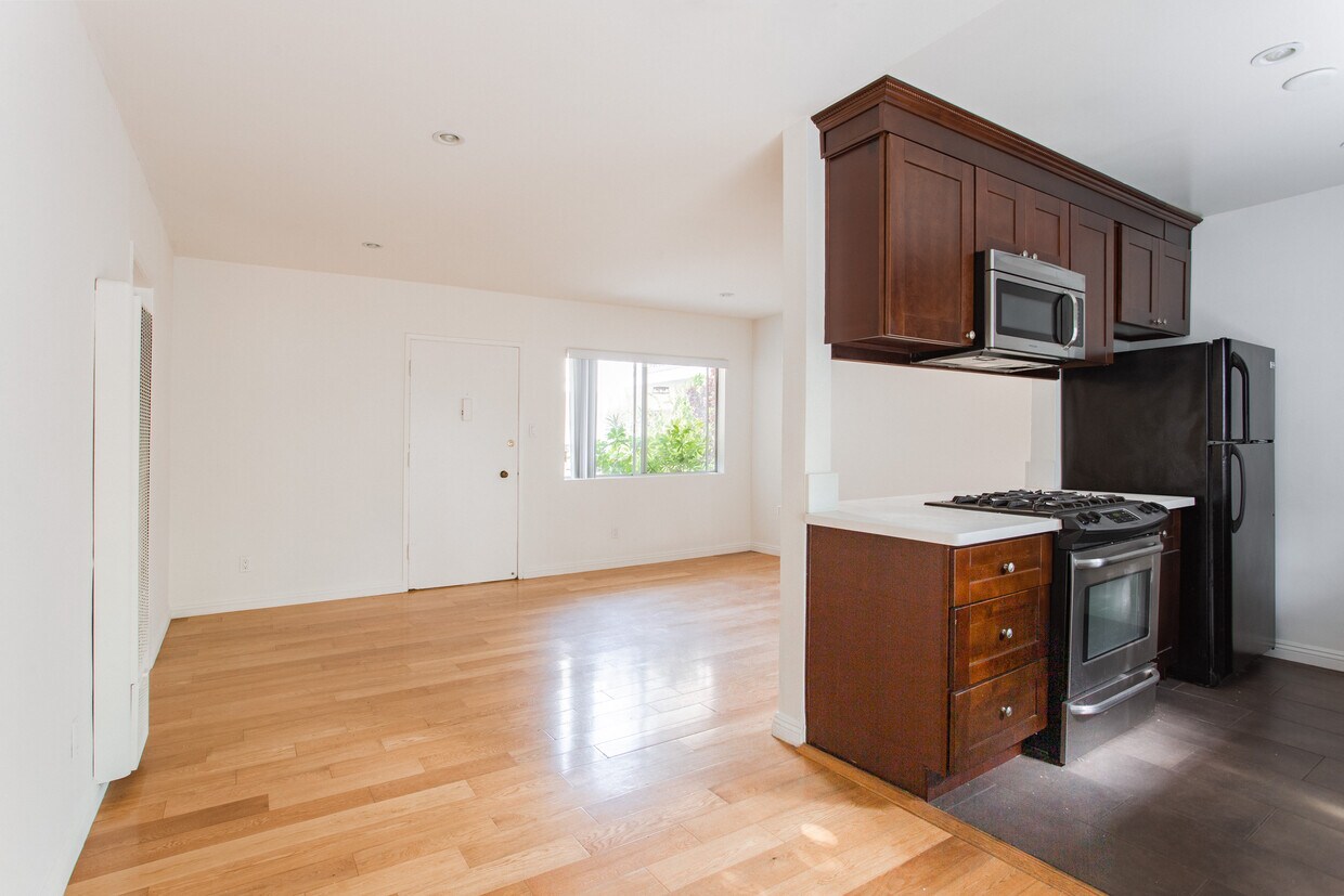Santa Monica Apartments for Rent, smc, 420 Raymond Ave, Santa Monica, CA 90405