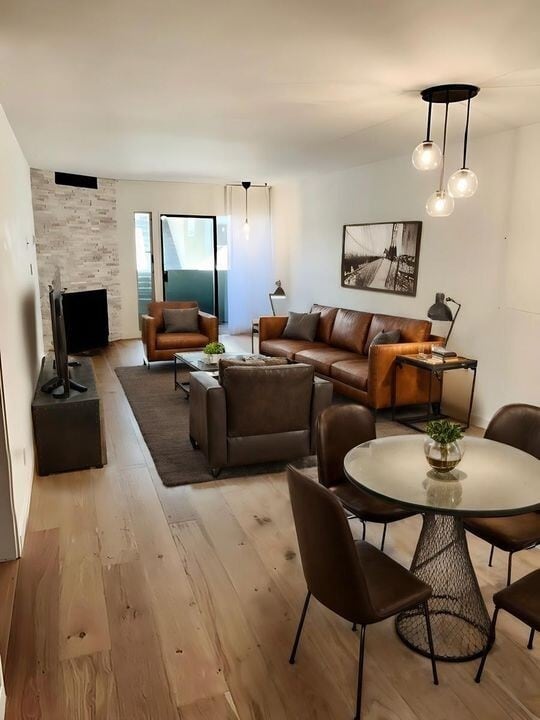 850 2nd St Unit 307, smc, 850 2nd St, Santa Monica, CA 90403