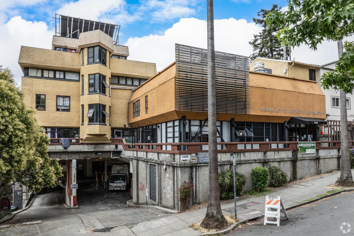 Casa Zimbabwe, ucsb, 2422 Ridge Rd, Berkeley, CA 94709