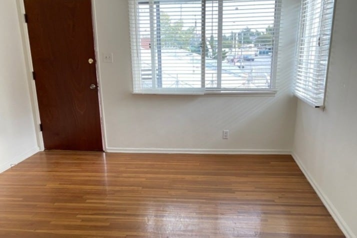 2210 24th St, smc, 2210 24th St, Santa Monica, CA 90405, United States