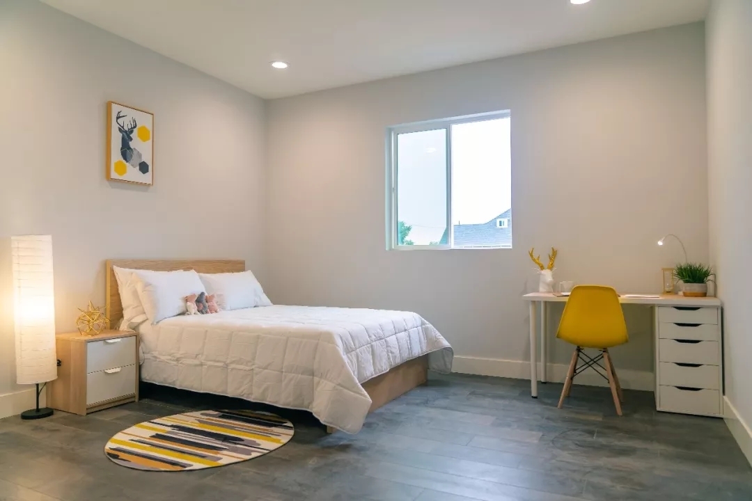 Tripalink Duplex near USC, usc, 1664 W 37th St, Los Angeles, CA 90018, USA