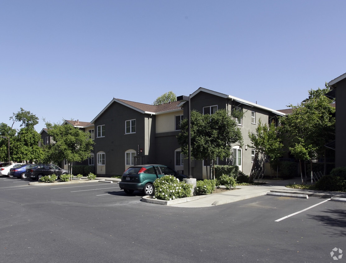 Senior Walnut Terrace 62+, ucd, 3101 Fifth St, Davis, CA 95618