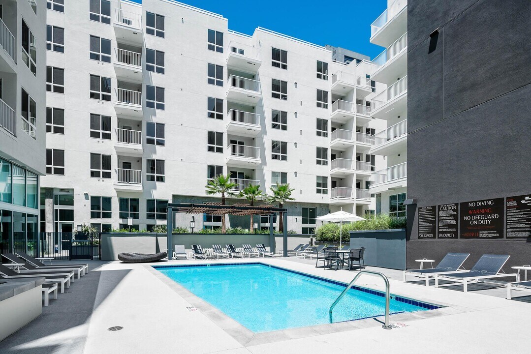 G12, usc, 1200 S Grand Ave, Los Angeles, CA 90015, USA