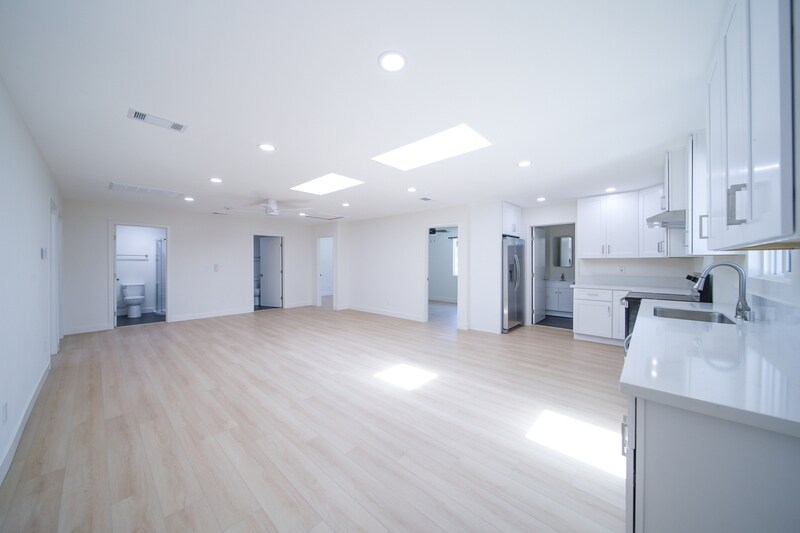 206 W Broadbent Dr, ucr, 206 W Broadbent Dr, Riverside, CA 92507
