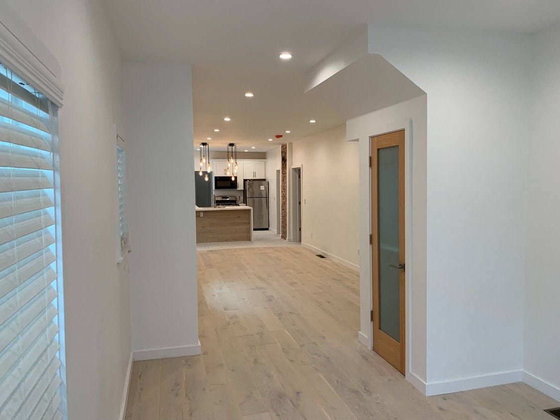42 Navy St, smc, 42 Navy St, Los Angeles, CA 90291