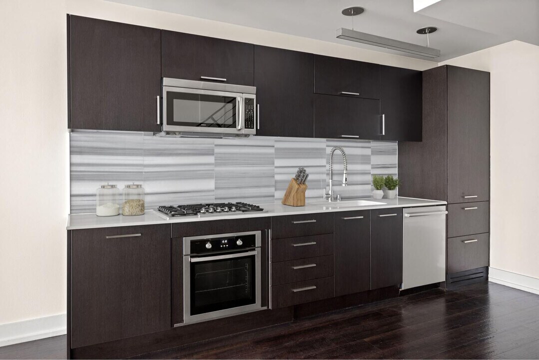 Roosevelt Lofts, usc, 727 W 7th St, Los Angeles, CA 90017, USA