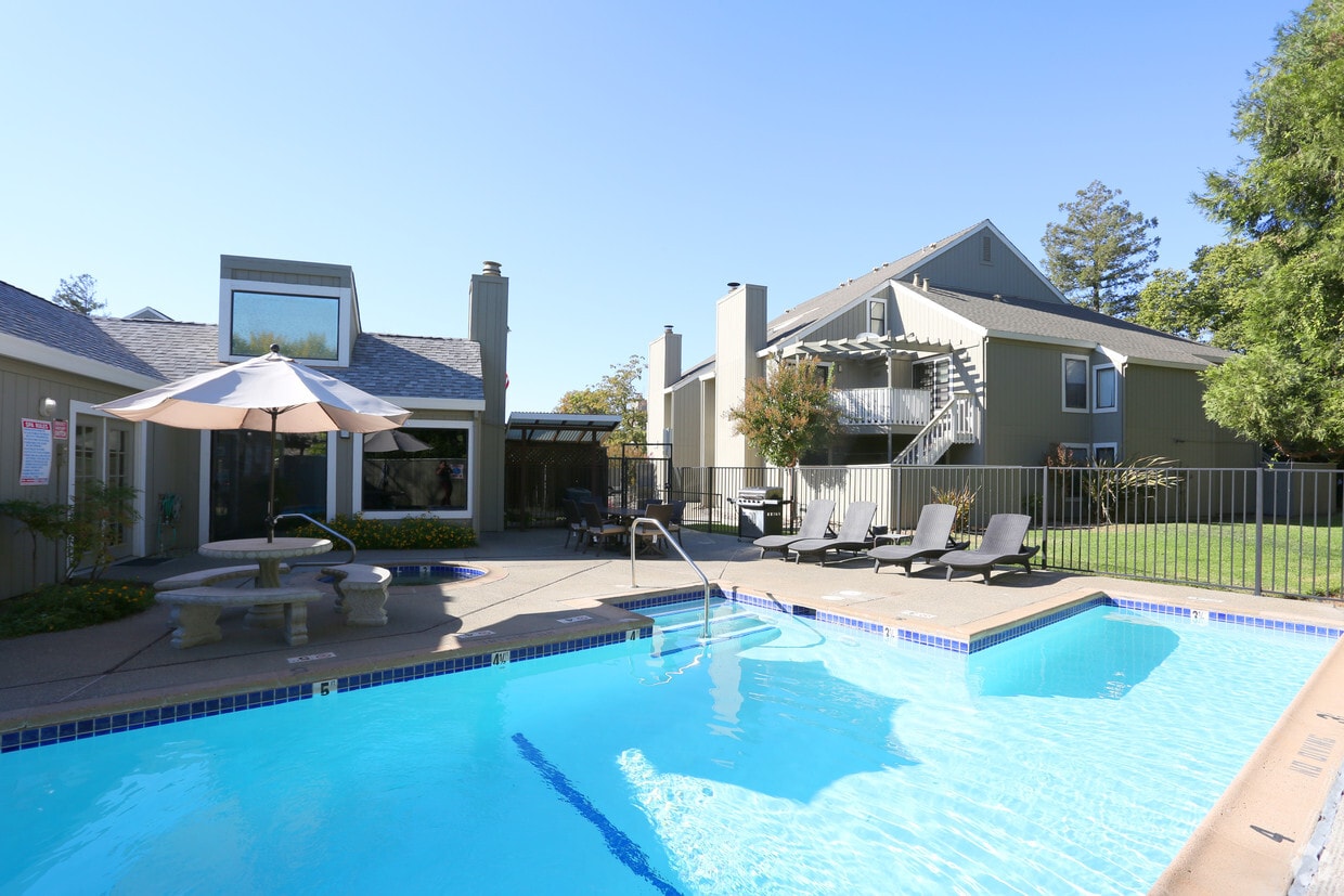 Eastlake Apartments, ucd, 1420 Lake Blvd, Davis, CA 95616