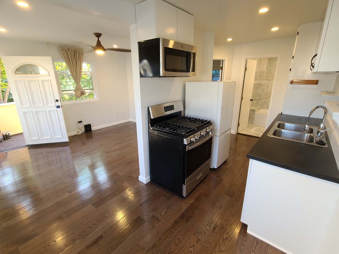 550 Westminster Ave, smc, 550 Westminster Ave, Los Angeles, CA 90291