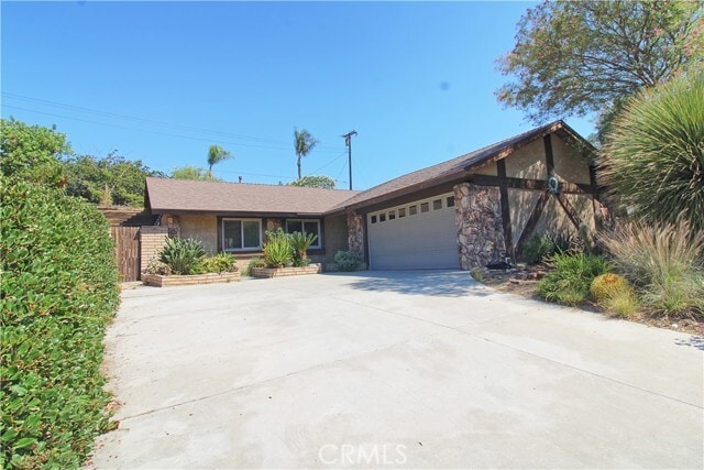 711 Hacienda Dr, ucr, 711 Hacienda Dr, Riverside, CA 92507