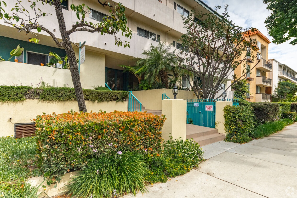 Montana House, smc, 209 Montana Ave, Santa Monica, CA 90403, United States