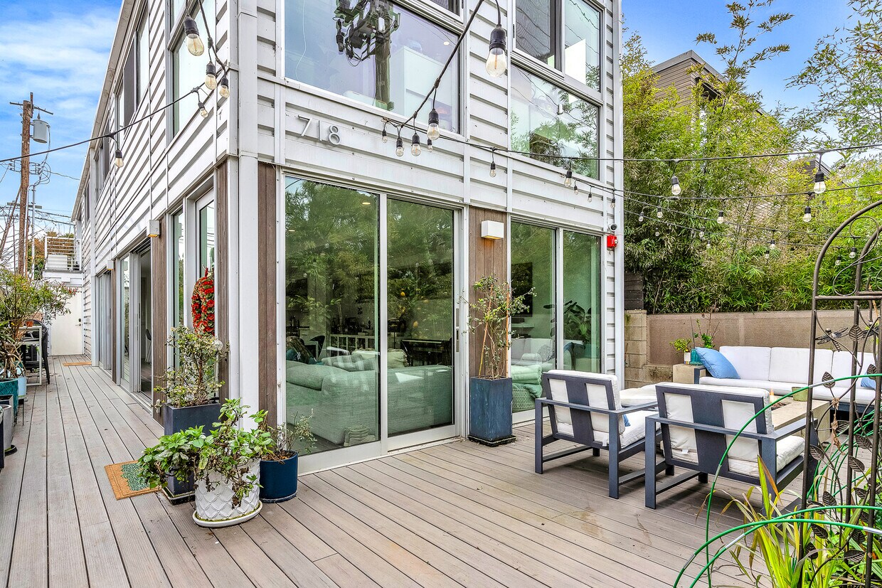 718 Marine St, smc, 718 Marine St, Santa Monica, CA 90405, United States