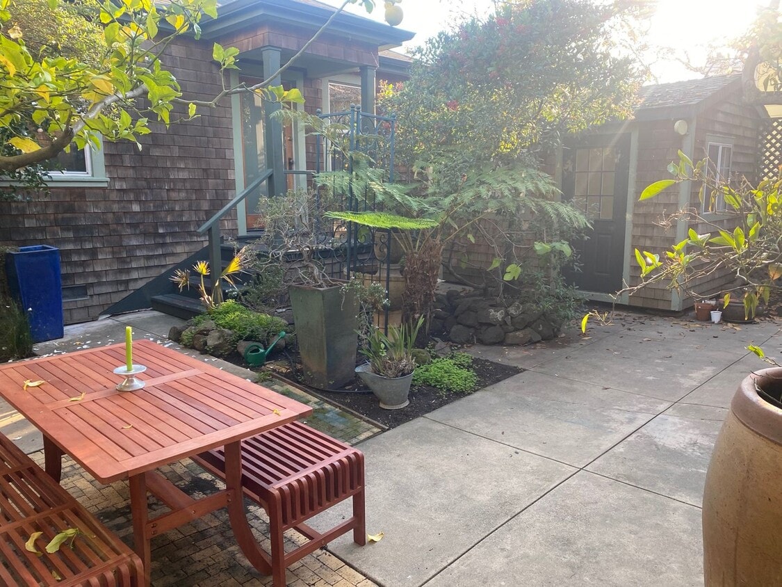 1412 66th St, berkeley, 1412 66th St Unit 1412 1/2, Berkeley, CA 94702