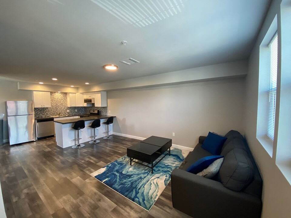 The Cascades, usc, 1136 W 36th St, Los Angeles, CA 90007