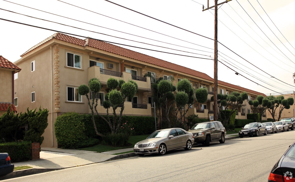 1525 S Saltair Ave, smc, 1525 S Saltair Ave, Los Angeles, CA 90025