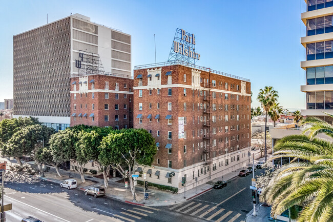 Park Wilshire, usc, 2424 Wilshire Blvd, Los Angeles, CA 90057, USA