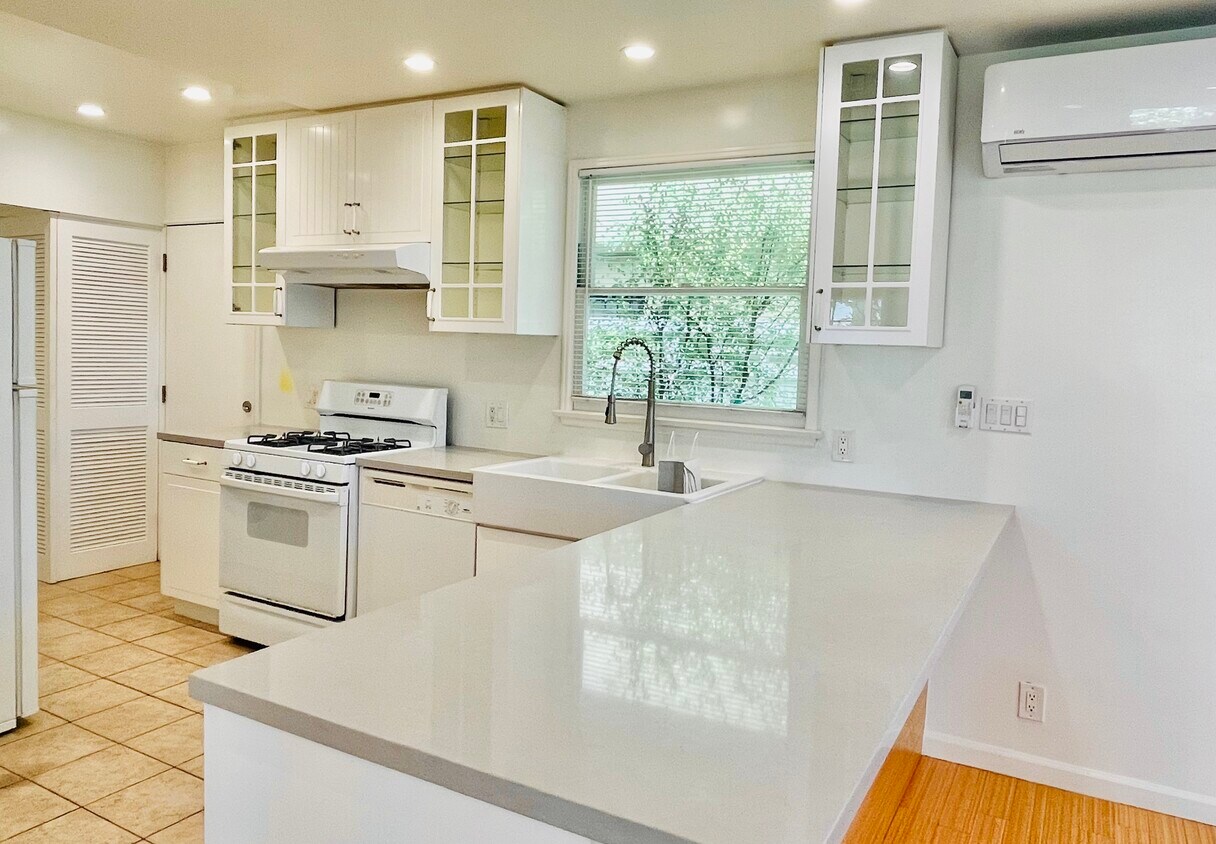 12114 Ohio Ave, smc, 12114 Ohio Ave, Los Angeles, CA 90025