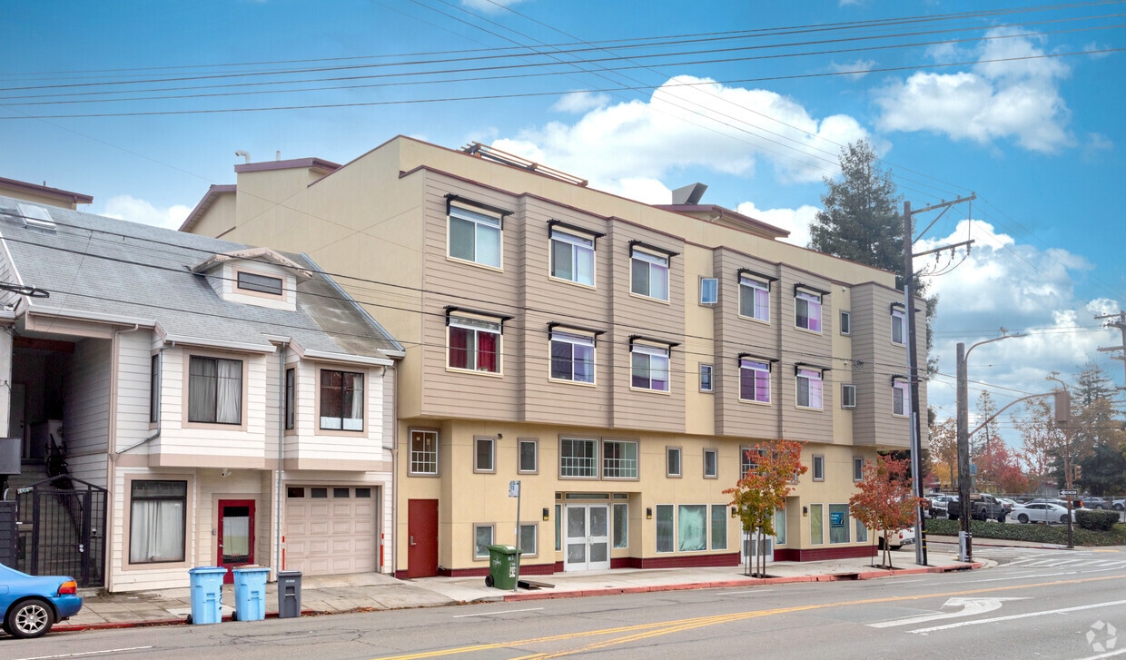 Stranda Apartments, ucsb, 2489 Martin Luther King Jr Way, Berkeley, CA 94704