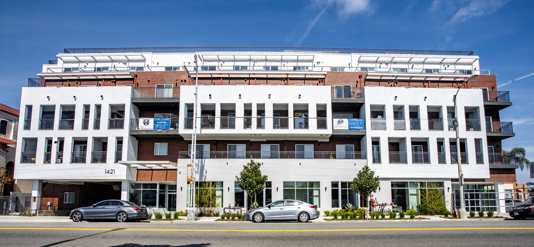 Phoenix Apartments, usc, 1421 W Adams Blvd, Los Angeles, CA 90007, USA