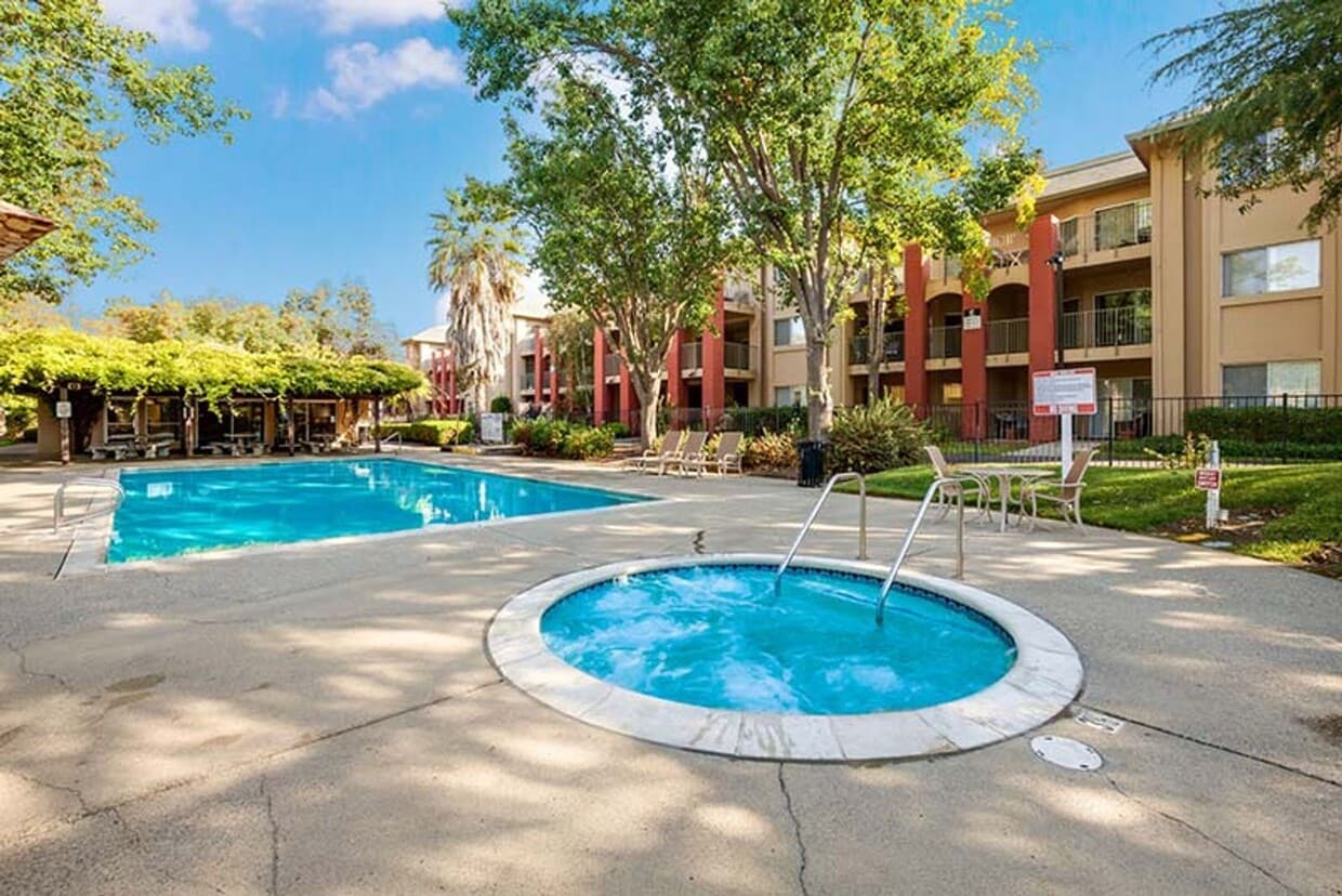 Lakeshore Apartments, ucd, 1175 Lake Blvd, Davis, CA 95616