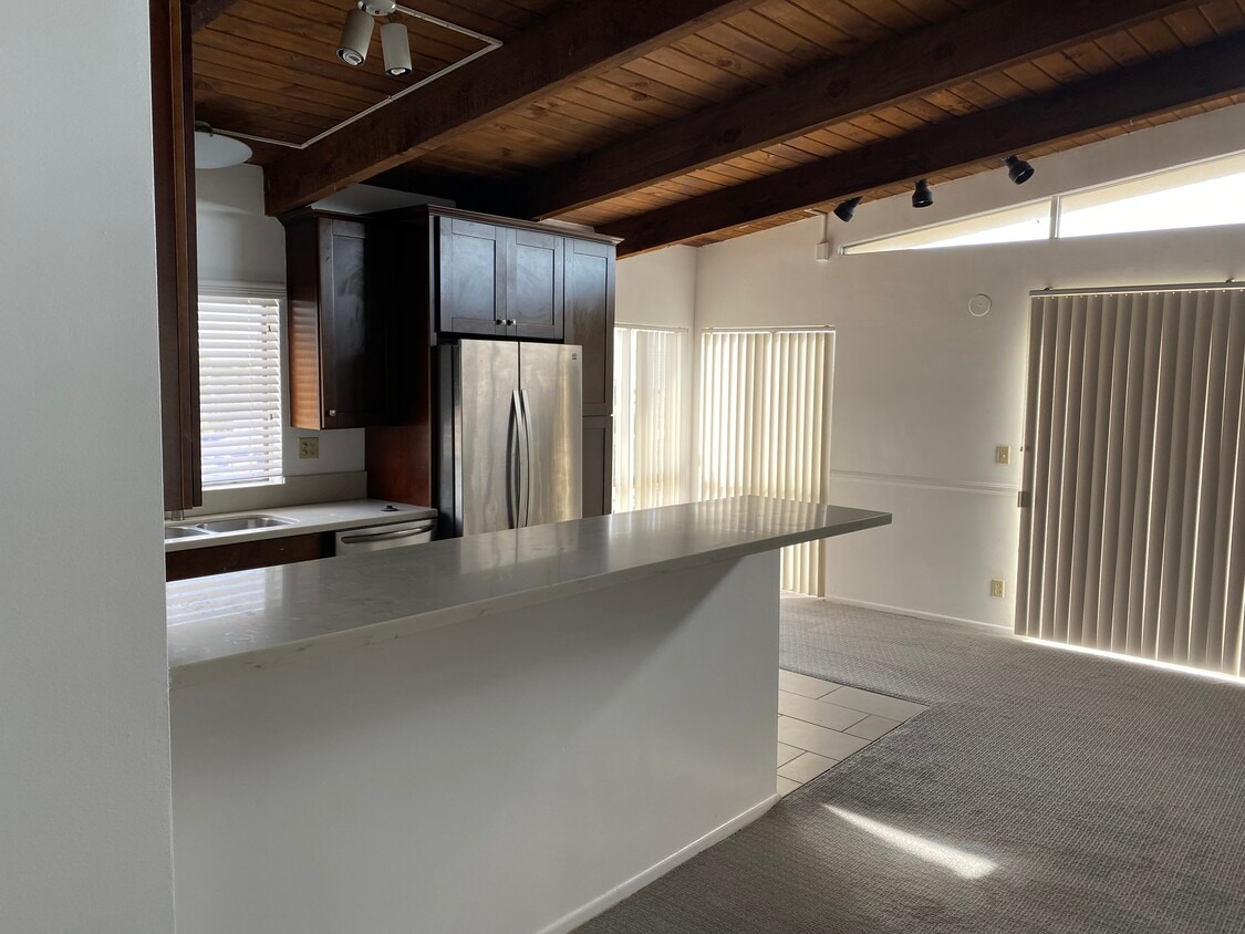 2450 Beverley Ave, smc, 2450 Beverley Ave, Santa Monica, CA 90405, United States