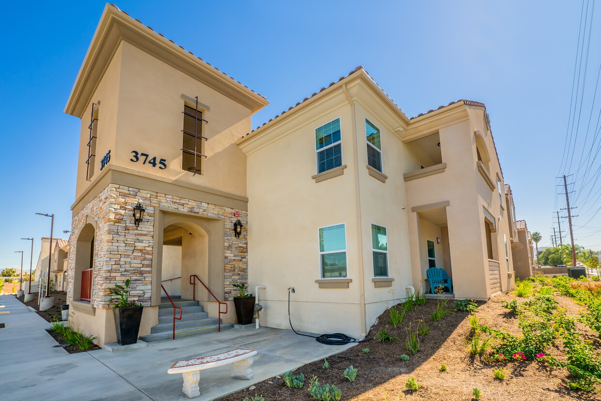 3745 Strong St, Riverside, CA 92501, ucr, 3745 Strong St, Riverside, CA 92501