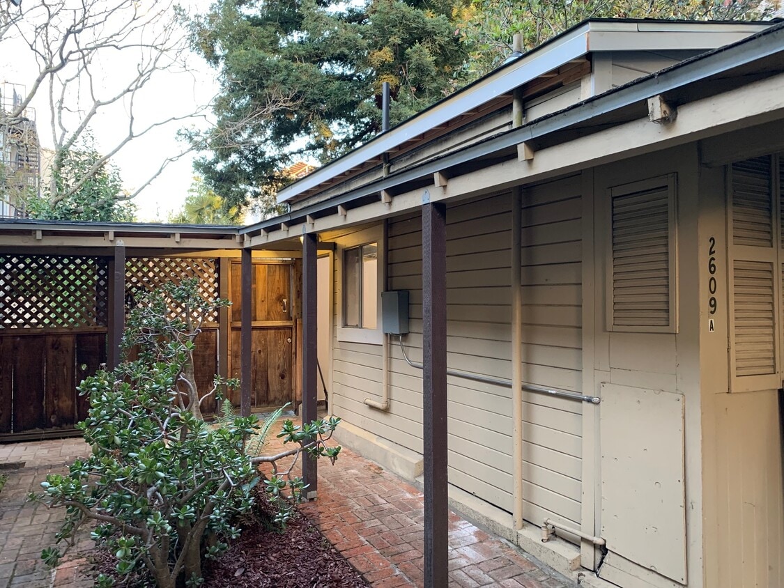 2609 Dana St Unit COTTAGE, ucsb, 2609 Dana St, Berkeley, CA 94704
