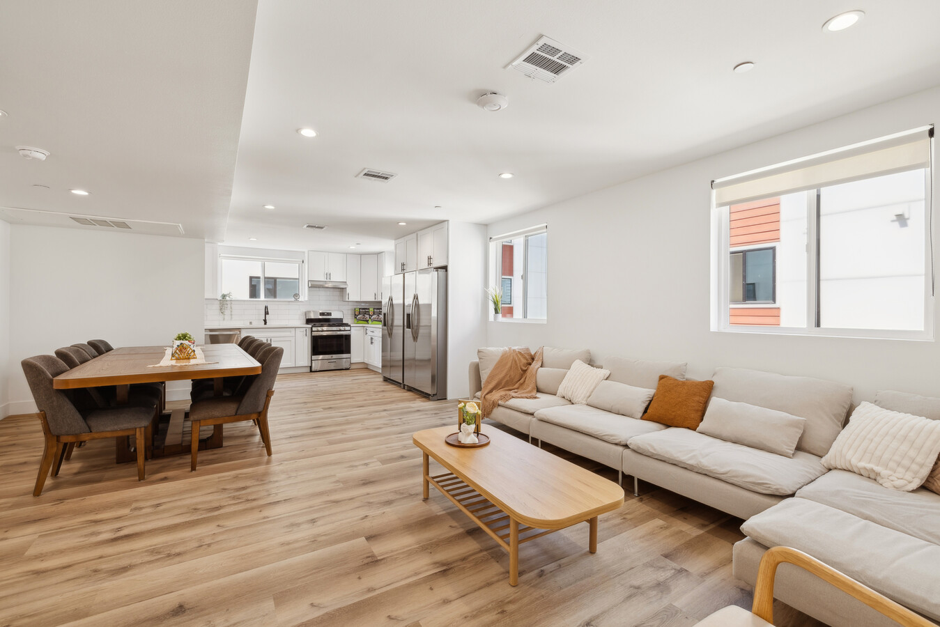 1252 W 37th St, usc, 1252 W 37th St, Los Angeles, CA 90007, USA