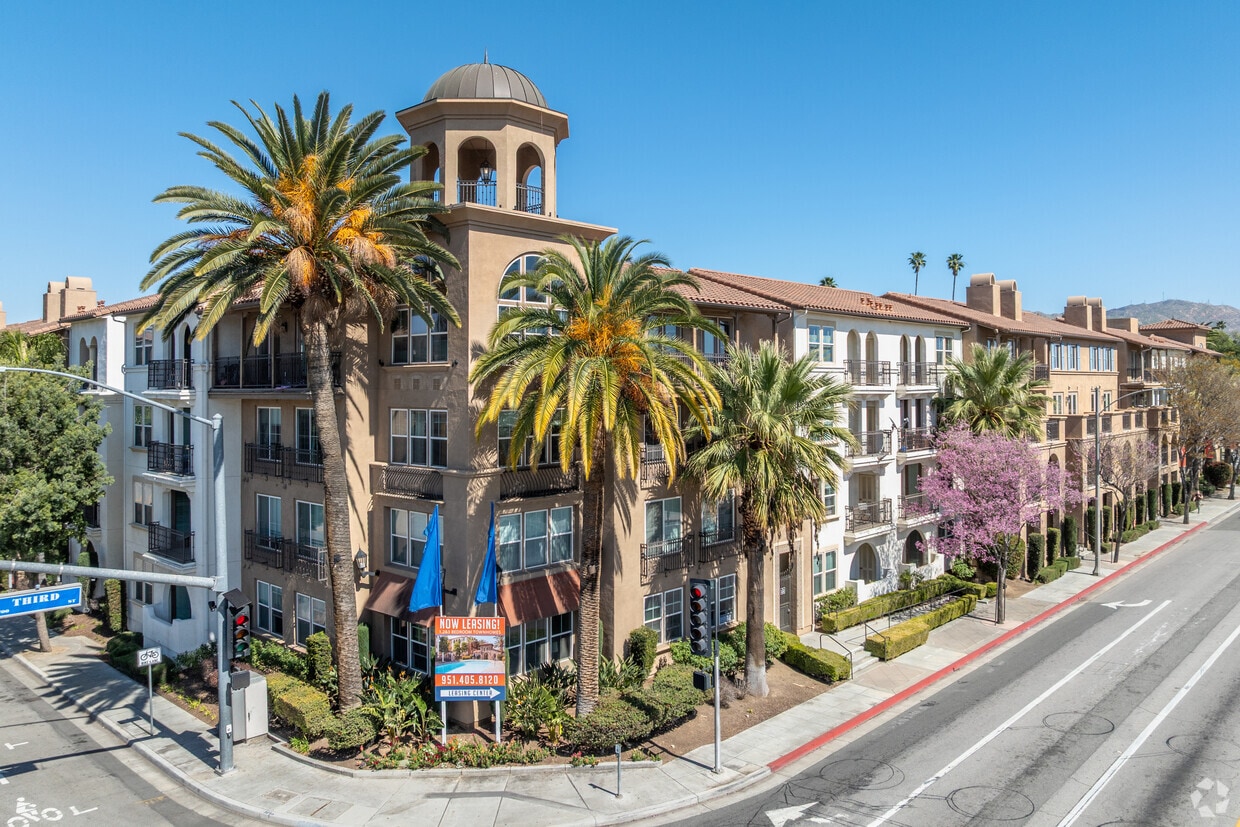 Raincross Promenade, ucr, 3250 Market St, Riverside, CA 92501