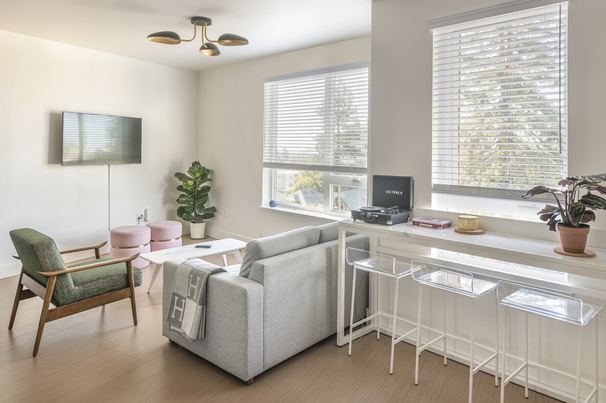 2556 Telegraph Ave, ucsb, 2556 Telegraph Ave, Berkeley, CA 94704