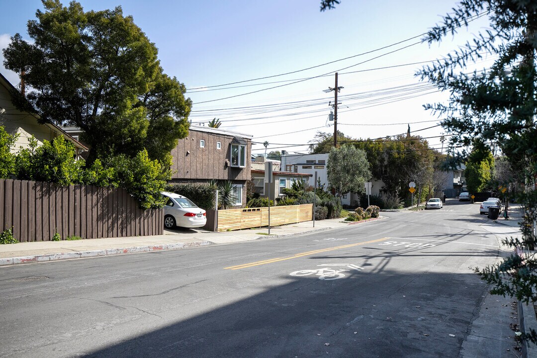 1920 6th St Unit FL3-ID77, smc, 1920 6th St, Santa Monica, CA 90405, USA