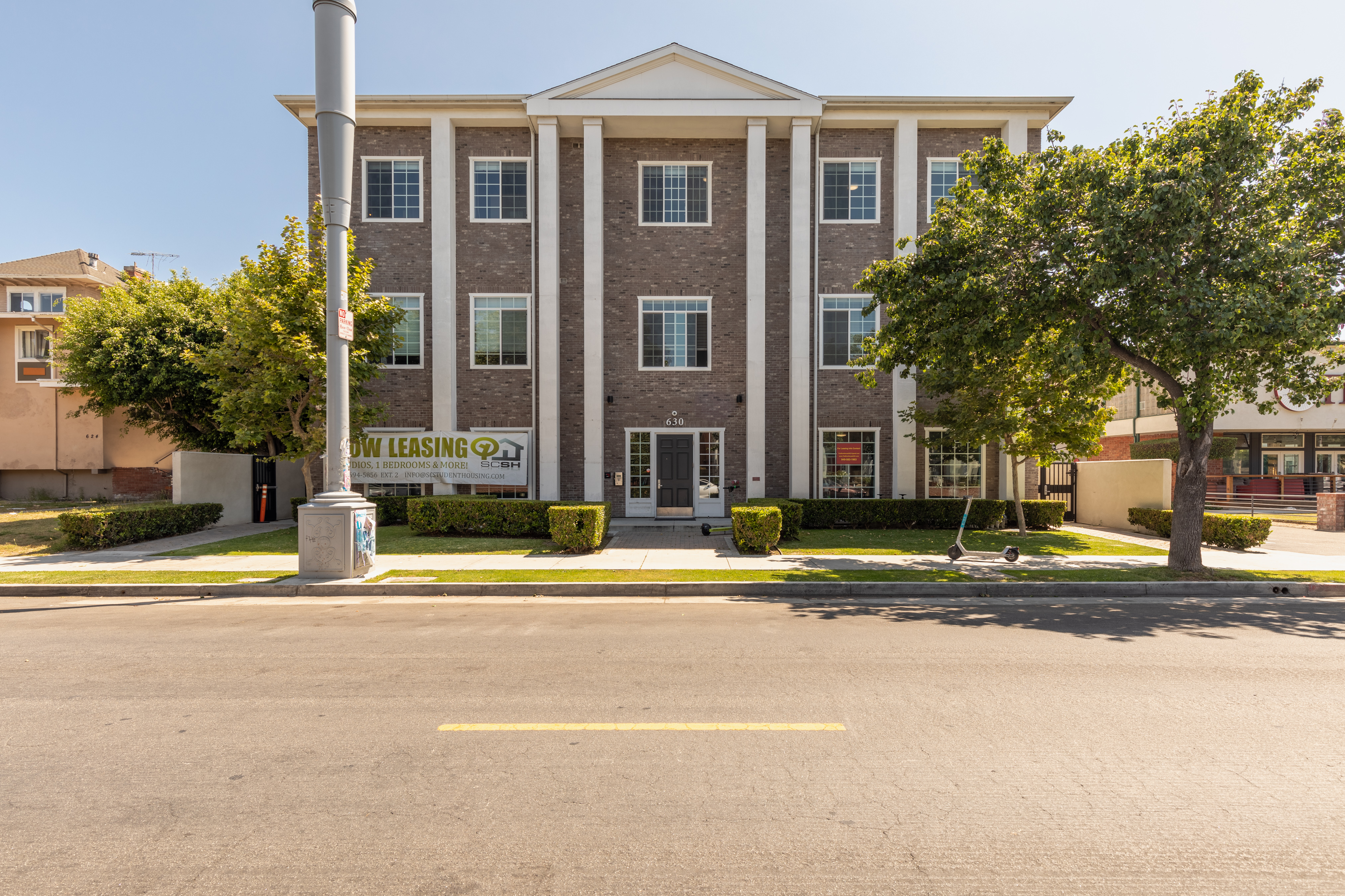 The Row House, usc, 630 W 28th St, Los Angeles, CA 90007, USA