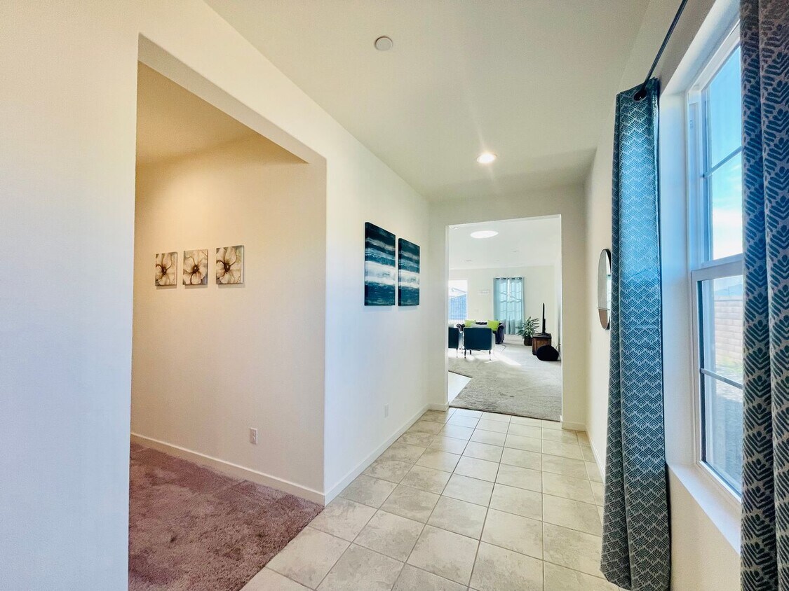 7793 Sunny Gulch Ct, ucr, 7793 Sunny Gulch Ct, Riverside, CA 92507