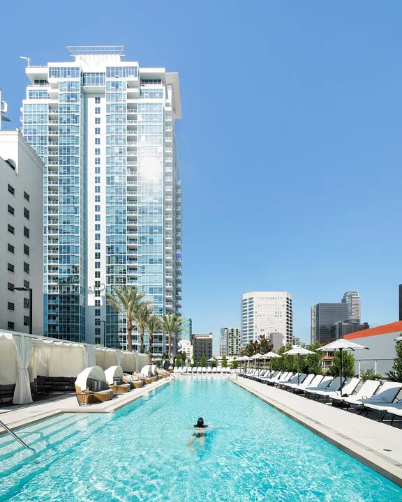 LEVEL - South Olive, usc, 888 S Olive St, Los Angeles, CA 90015, USA