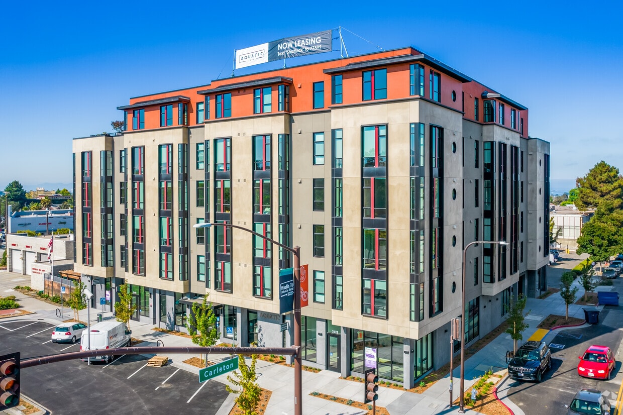 Aquatic Shattuck, ucsb, 2640 Shattuck Ave, Berkeley, CA 94704