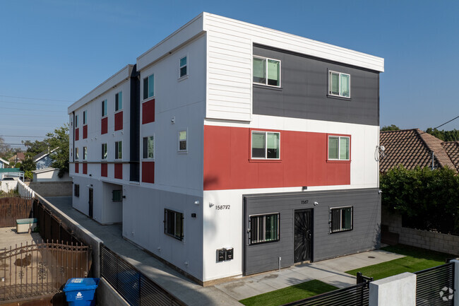 1587 W 35th St, usc, 1587 W 35th St, Los Angeles, CA 90018, USA